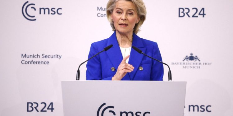 Ούρσουλα φον ντερ Λάιεν: Ήρθε η ώρα η Ευρώπη να σπάσει τα ταμπού – Να αναλάβει την ευθύνη για την άμυνά της