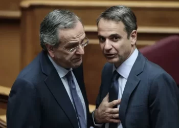 Κυβέρνηση: Σπεύδει να κλείσει στη ντουλάπα τη ρύθμισή της για τα ομόφυλα υπό τον ήχο των πυρών Σαμαρά