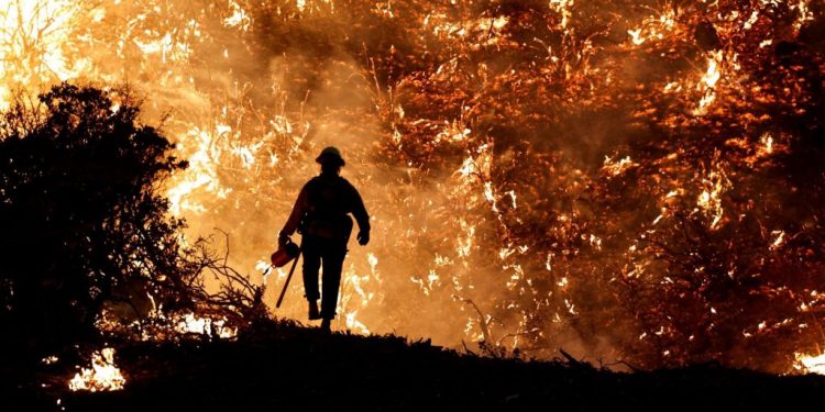 Περιβάλλον, υγεία, οικονομία – Ένα όλο και πιο δυσβάσταχτο κόστος από τις πυρκαγιές