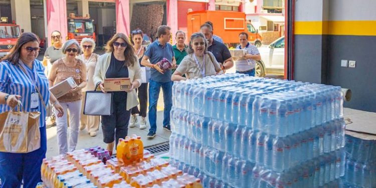 Συγκέντρωση ειδών διατροφής για τους Πυροσβέστες και τους Εθελοντές Πυροσβέστες