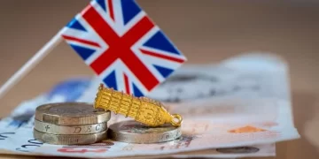 Βρετανία: Ανάπτυξη 0,5% το β΄ τρίμηνο – Ξεπέρασε τις αρχικές εκτιμήσεις