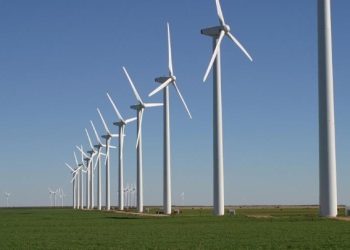 ΔΕΔΔΗΕ: Περιθώρια για νέες μικρομεσαίες επενδύσεις ΑΠΕ στο δίκτυο διανομής – Πως θα εξελιχθεί η ζήτηση μέχρι το 2030
