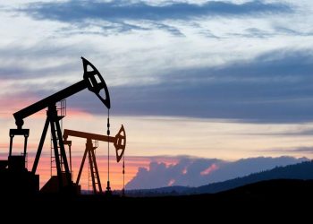 Καύσιμα: Η Ευρώπη επιστρέφει σε επιδοτήσεις και πλαφόν – Τι ετοιμάζει η Ελλάδα τον Οκτώβριο