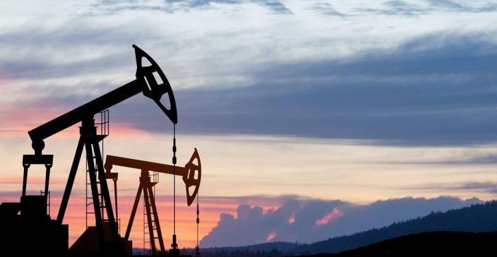 Καύσιμα: Η Ευρώπη επιστρέφει σε επιδοτήσεις και πλαφόν – Τι ετοιμάζει η Ελλάδα τον Οκτώβριο
