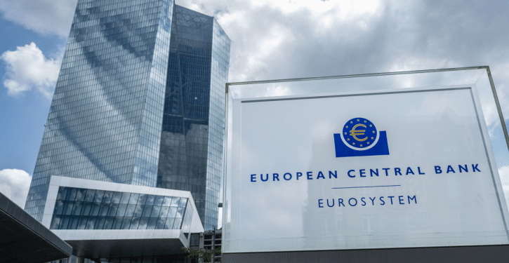 Κλειδί η τιμή του πετρελαίου για τις αποφάσεις της ΕΚΤ – Το κρίσιμο όριο των 100 δολ.