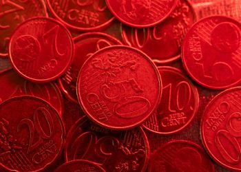 Ευρωζώνη: Μεγαλύτερη του αναμενόμενου επιβράδυνση της επιχειρηματικής δραστηριότητας τον Οκτώβριο – «Βαρίδι» η Γαλλία