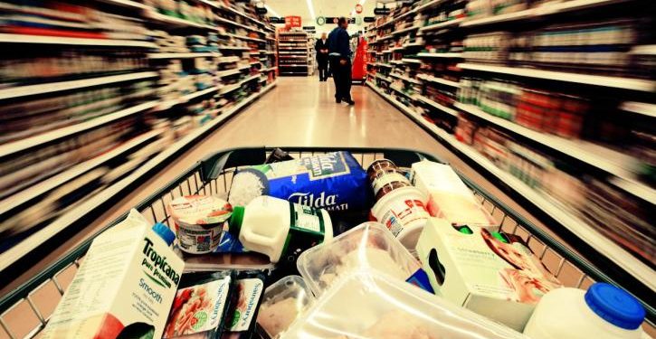 ΗΠΑ: Η καταναλωτική εμπιστοσύνη ενισχύθηκε για πρώτη φορά μετά από τέσσερις μήνες